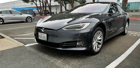 Tesla Model S 2019