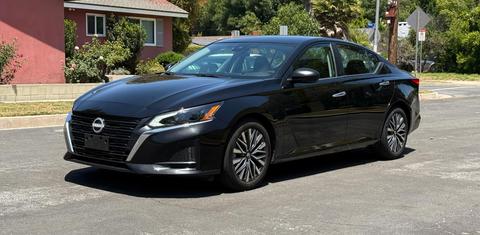 Nissan Altima 2025