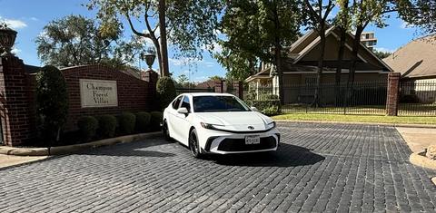 Toyota Camry Hybrid 2026