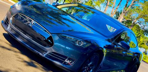 Tesla Model S 2014