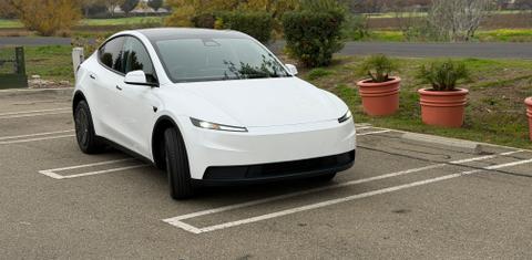 Tesla Model Y 2026