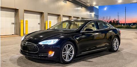 Tesla Model S 2015