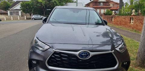 Toyota KLUGER 2023