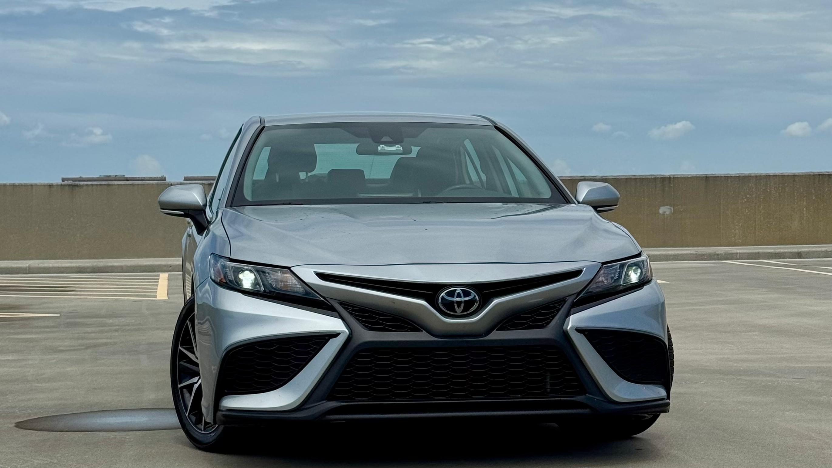 Toyota Camry 2023 — Car rental alternative in Tampa, FL