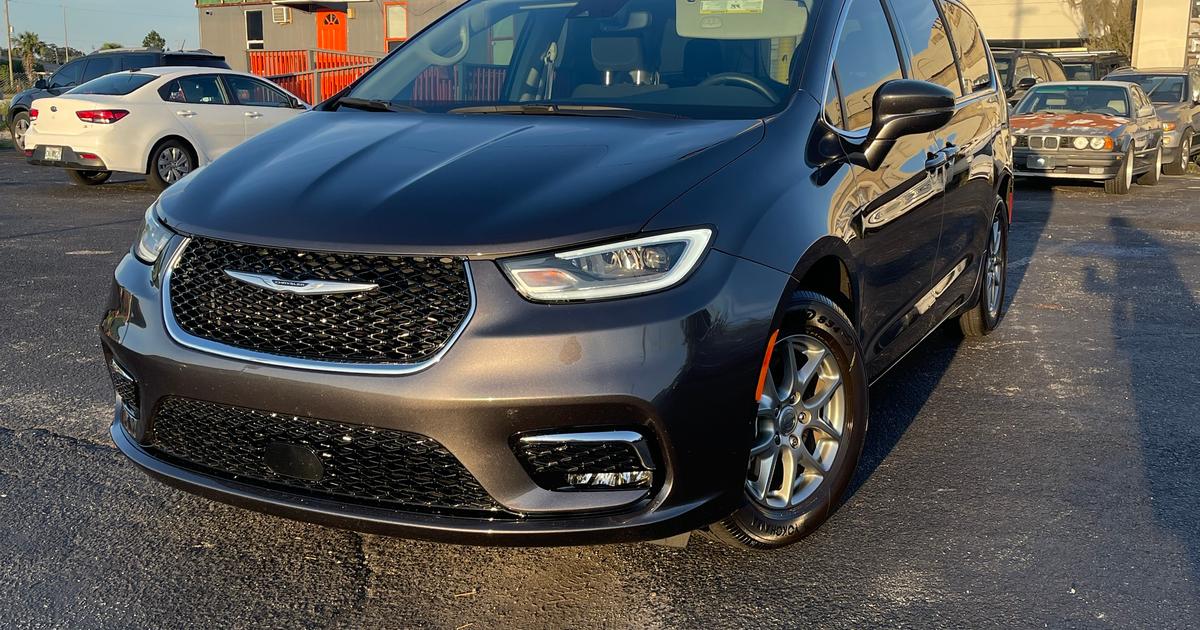 Chrysler Pacifica 2021 rental in Winter Park, FL by Orlando