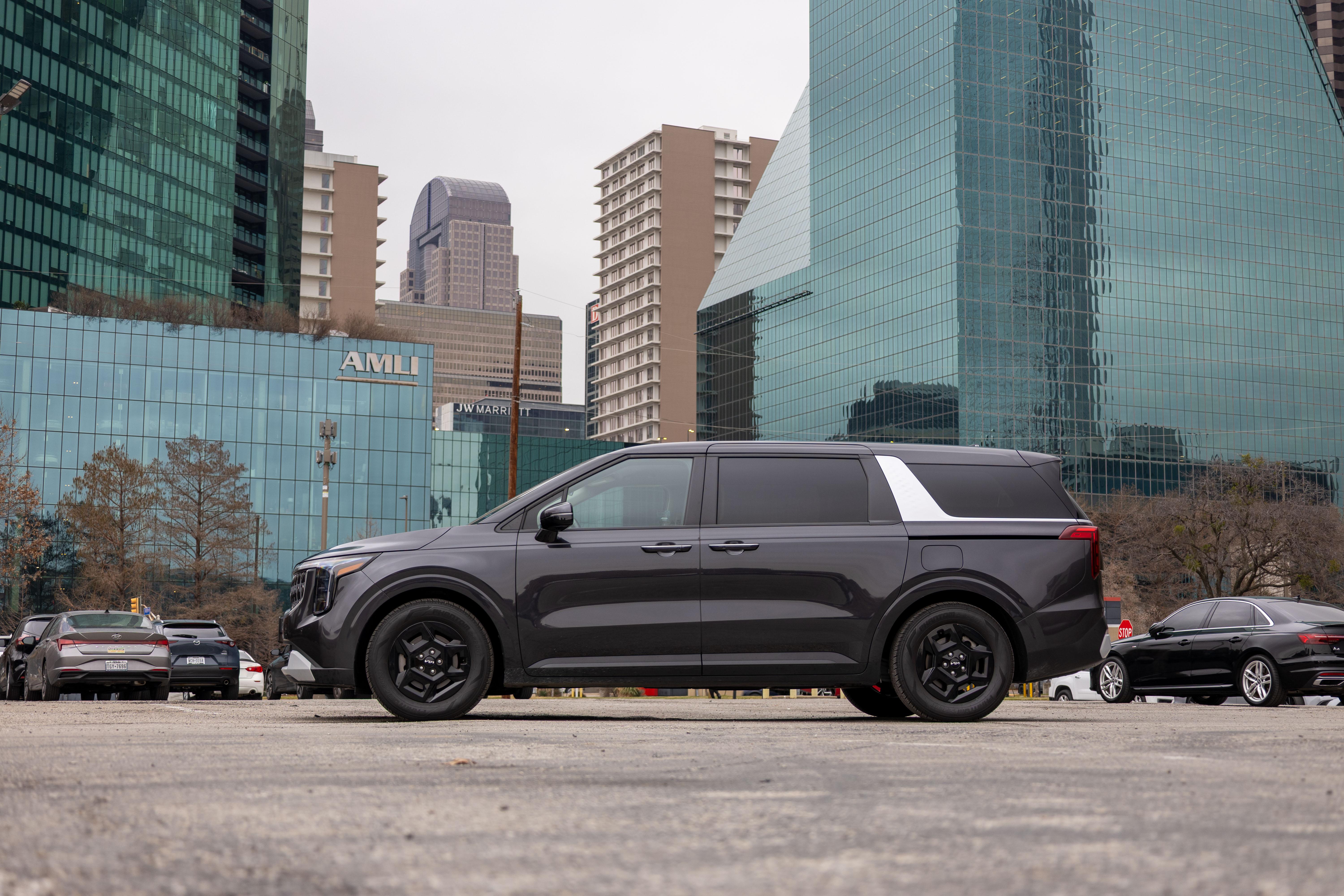 Kia Carnival 2026 in Irving, TX