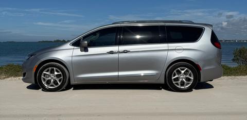 Chrysler Pacifica 2019