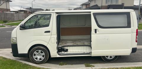 Toyota HIACE 2014