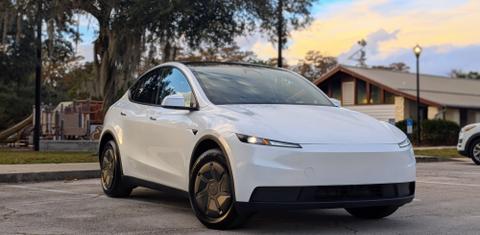 Tesla Model Y 2026