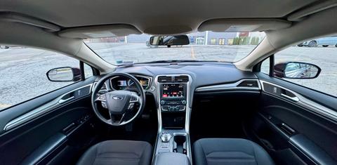 Ford Fusion Hybrid 2017