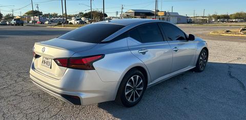 Nissan Altima 2020