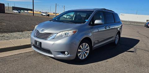 Toyota Sienna 2016