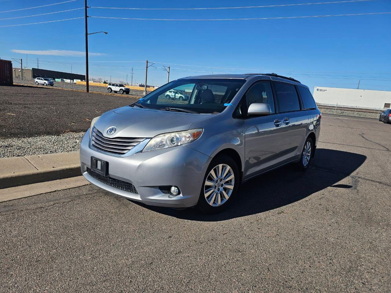 Toyota Sienna 2016 in 