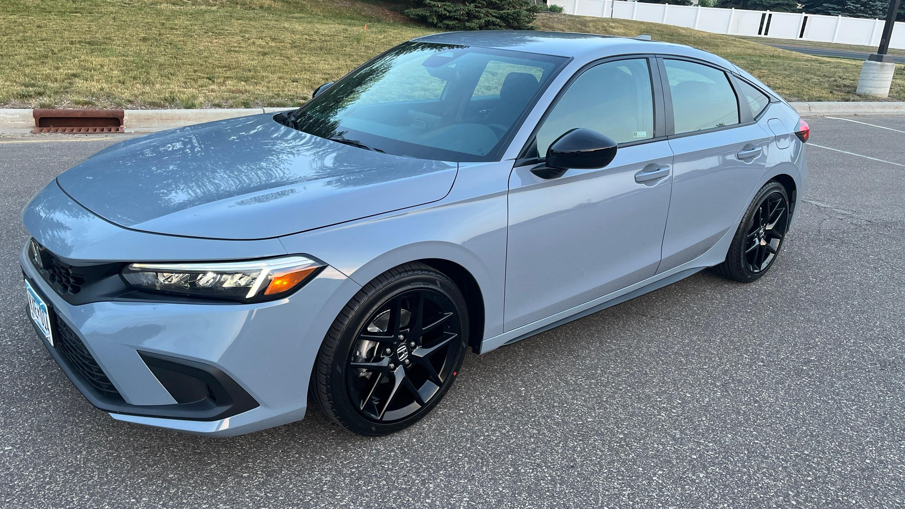 Honda Civic 2023 in Minneapolis, MN