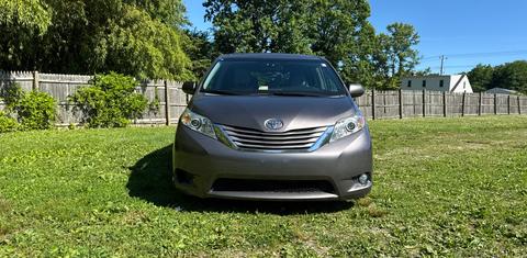 Toyota Sienna 2016