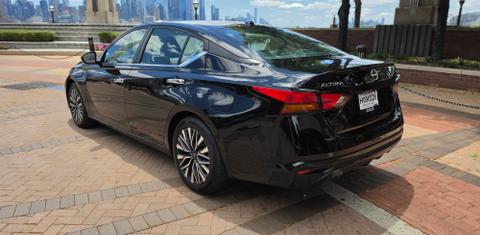Nissan Altima 2024