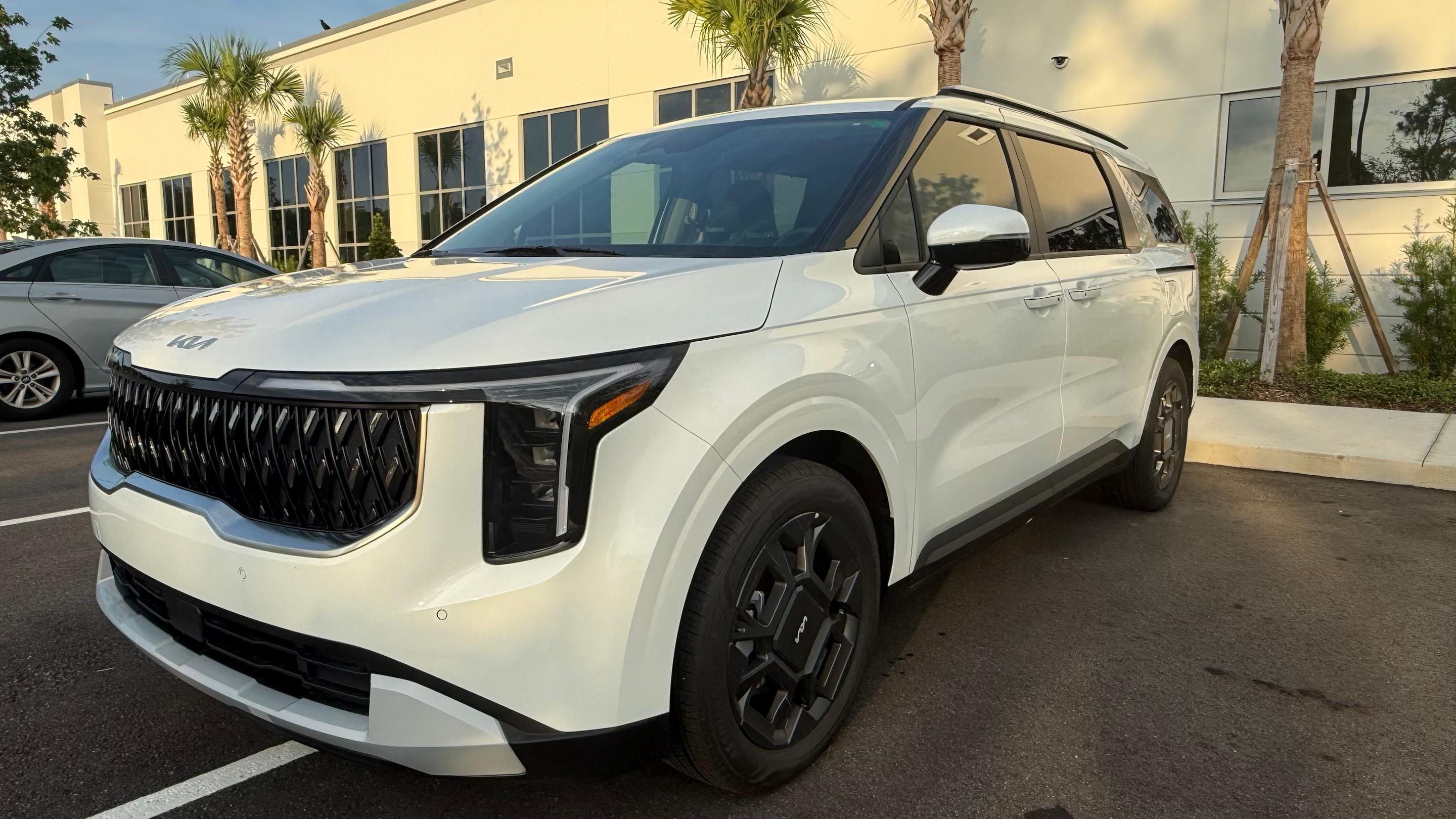 Kia Carnival Hybrid 2026 in Sanford, FL