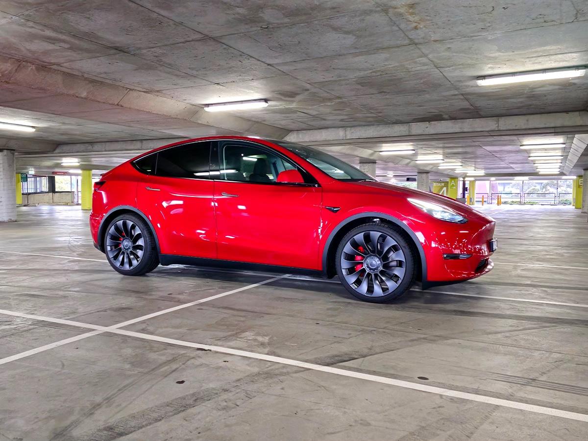 Tesla Model Y 2023 in Winter Springs, FL