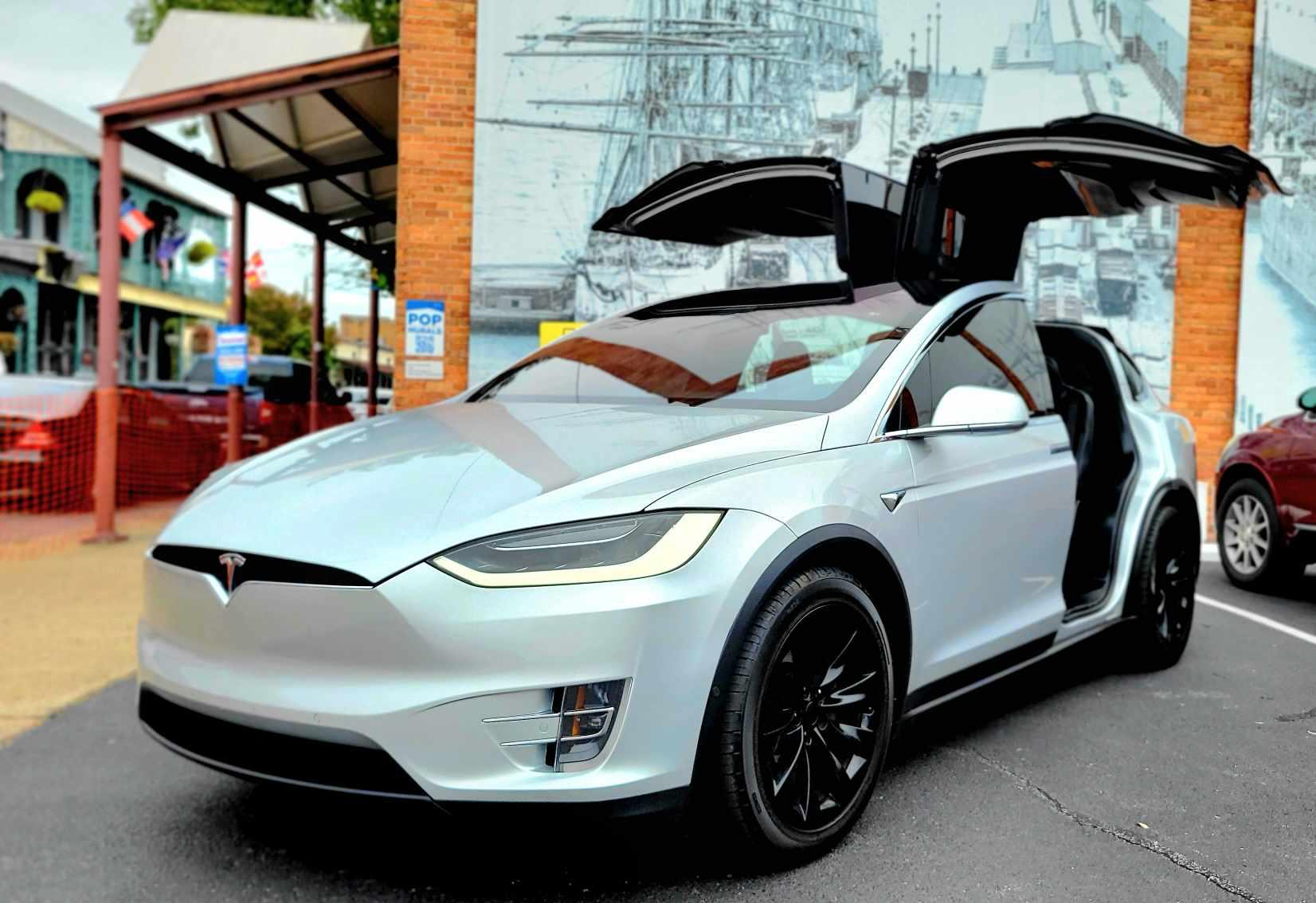 Tesla Model X 2018 in 