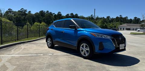 Nissan Kicks Play 2025