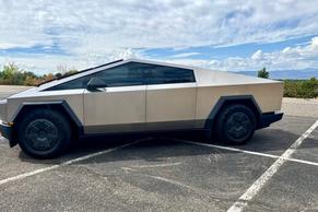 Tesla Cybertruck 2025 in Denver