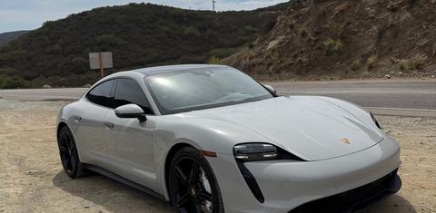 Porsche Taycan 2022