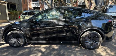 Tesla Model Y 2026