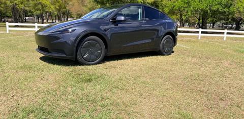 Tesla Model Y 2026