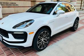 Porsche Macan car