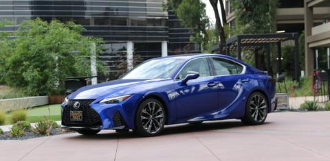 Lexus IS 2022