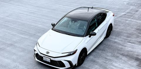 Toyota Camry Hybrid 2025