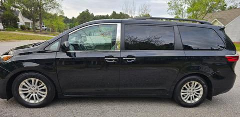 Toyota Sienna 2015