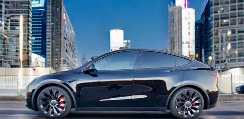 Tesla Model Y 2025