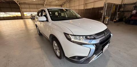 Mitsubishi OUTLANDER 2020