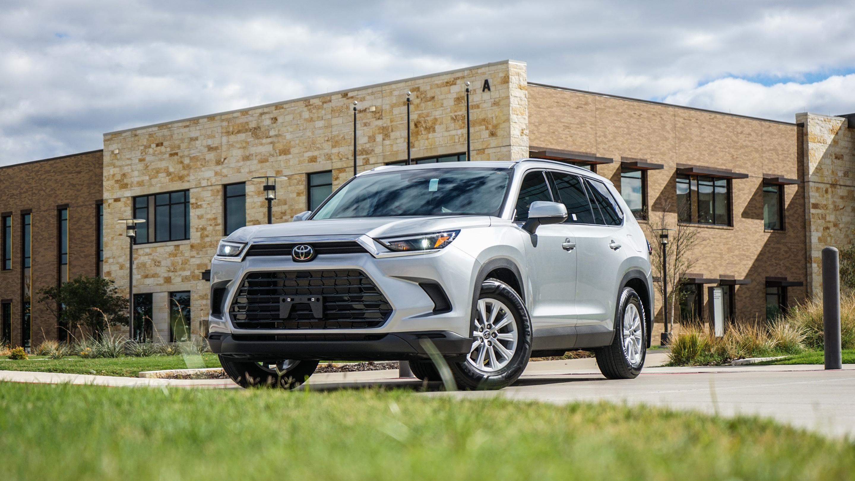 Toyota Grand Highlander 2024 in Euless, TX