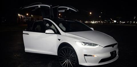 Tesla Model X 2022
