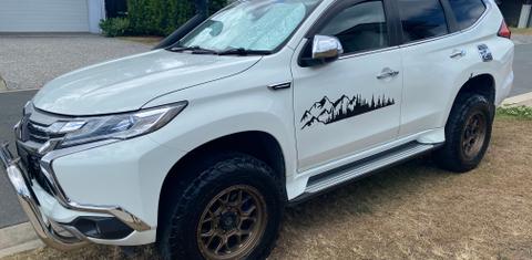 Mitsubishi PAJERO SPORT 2018