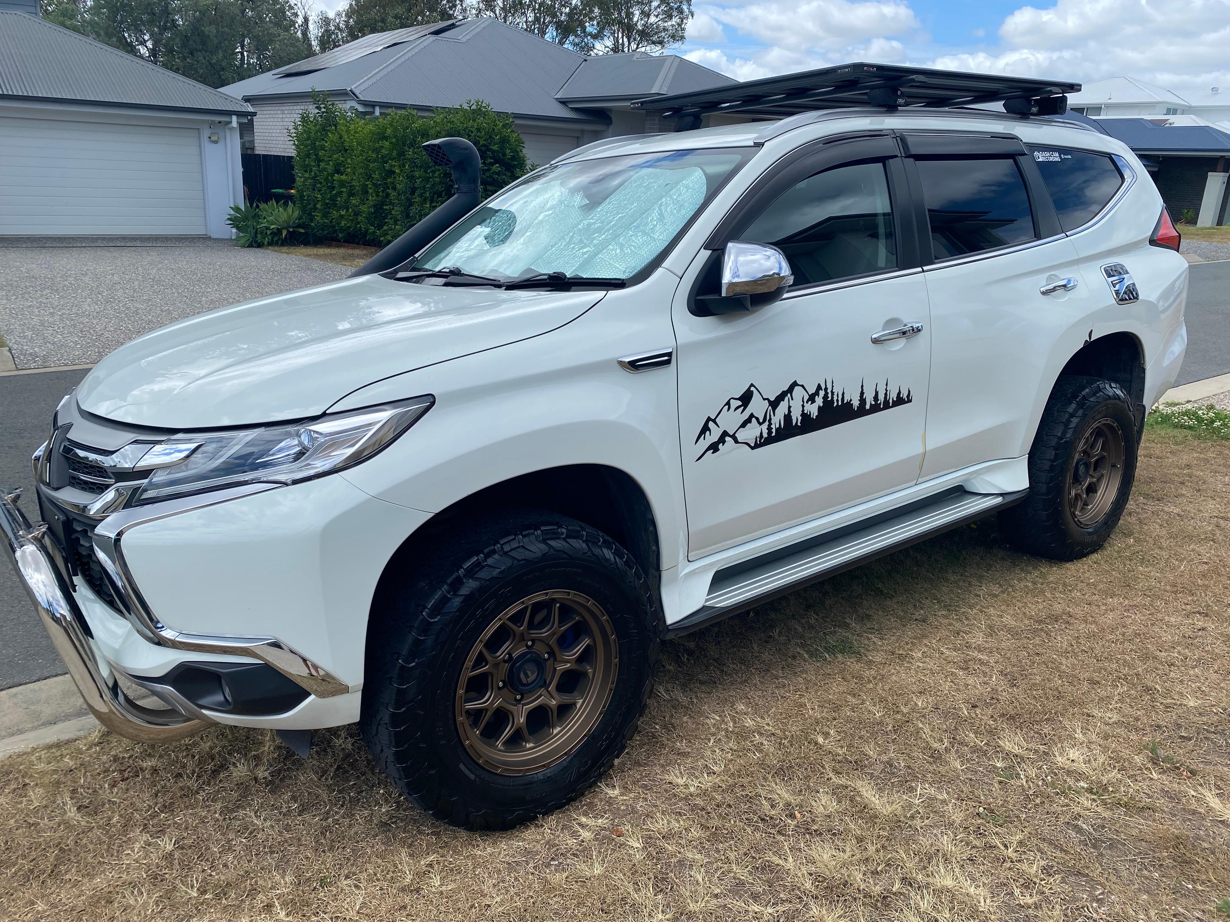 Mitsubishi PAJERO SPORT 2018 in Heathwood