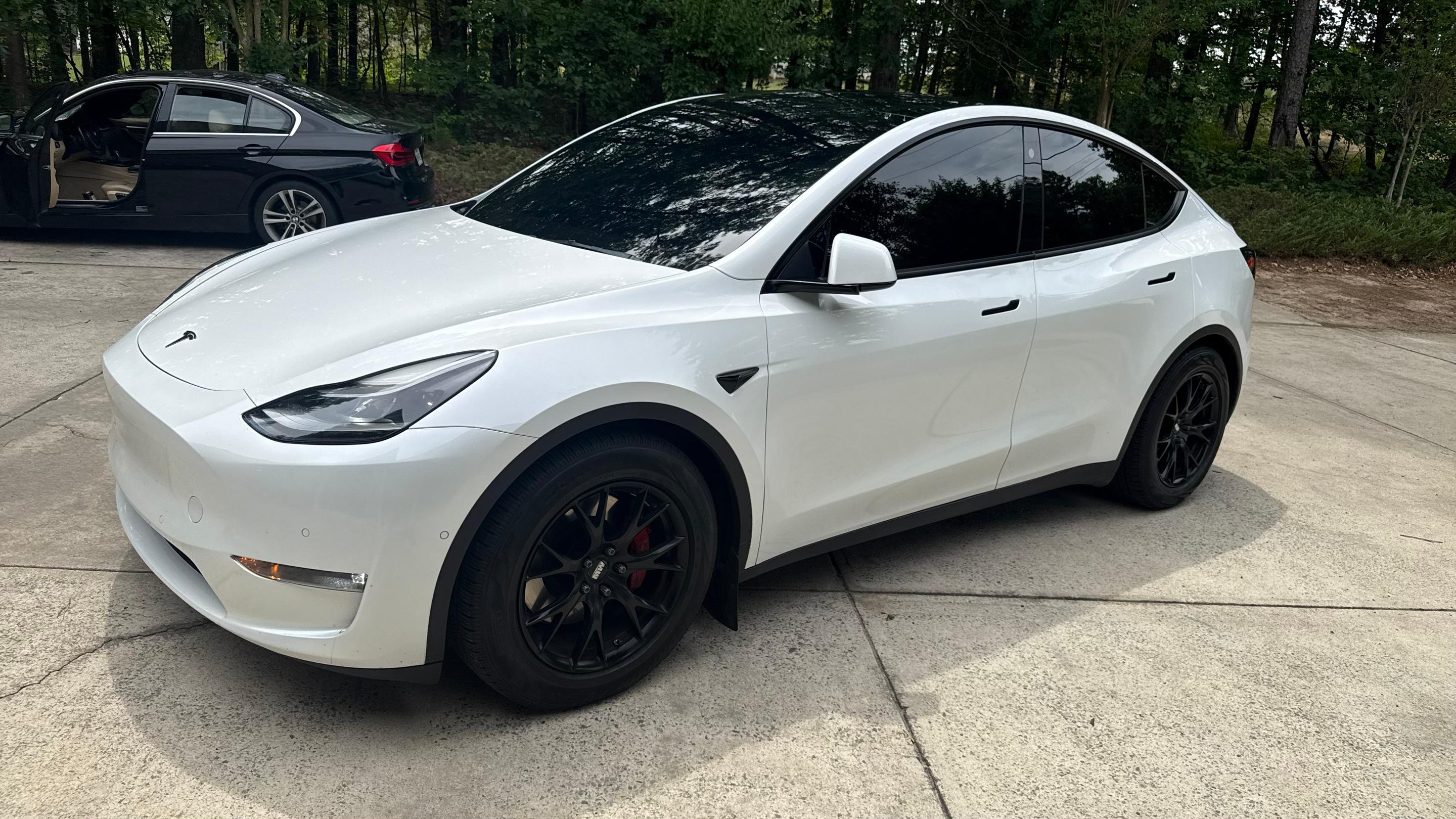 Tesla Model Y 2021 in Clayton, NC
