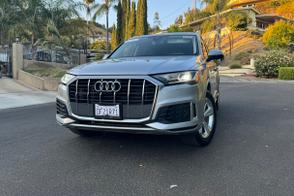 Audi Q7 car