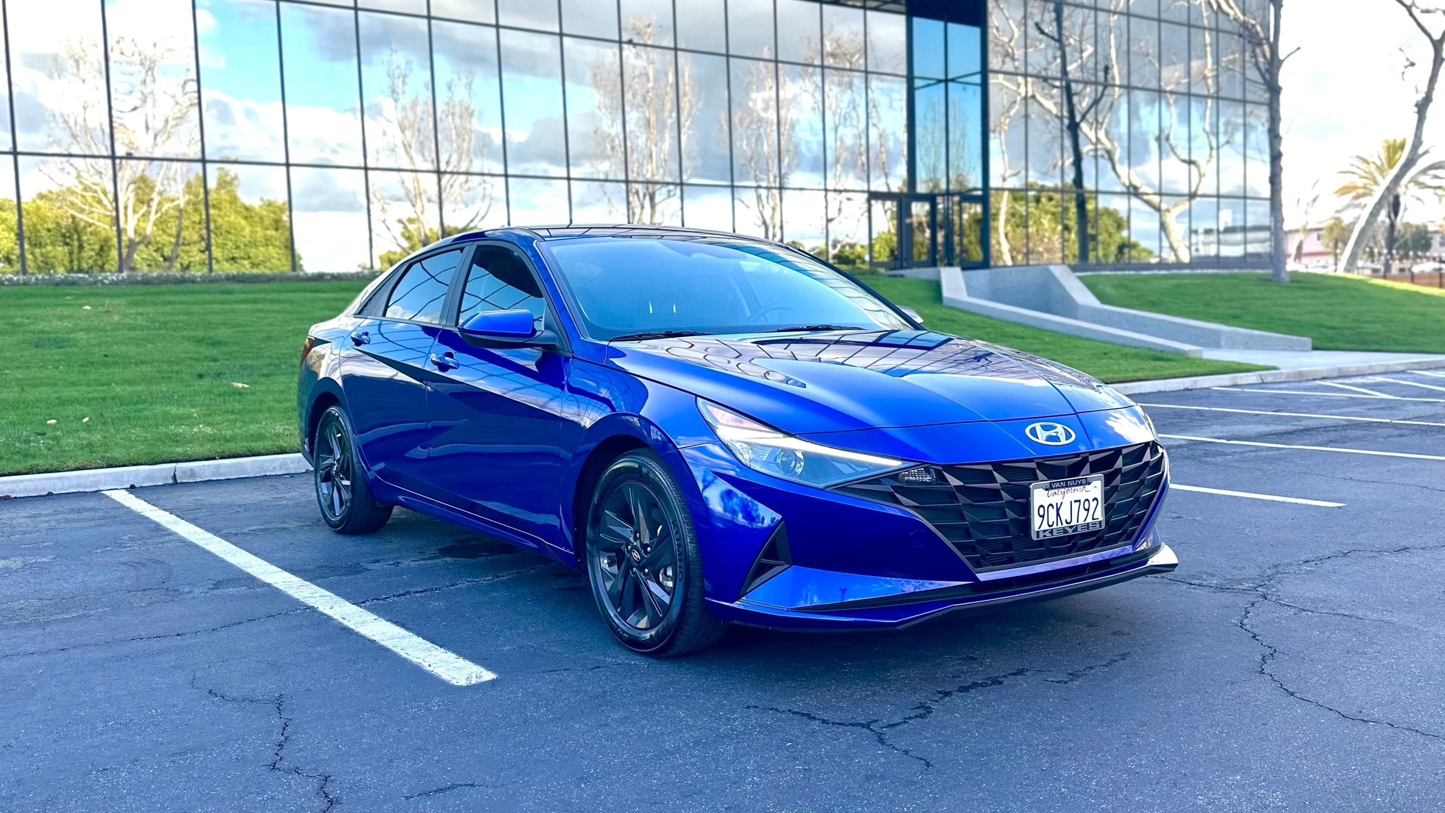 Hyundai Elantra 2022 in 