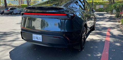 Tesla Model Y 2026