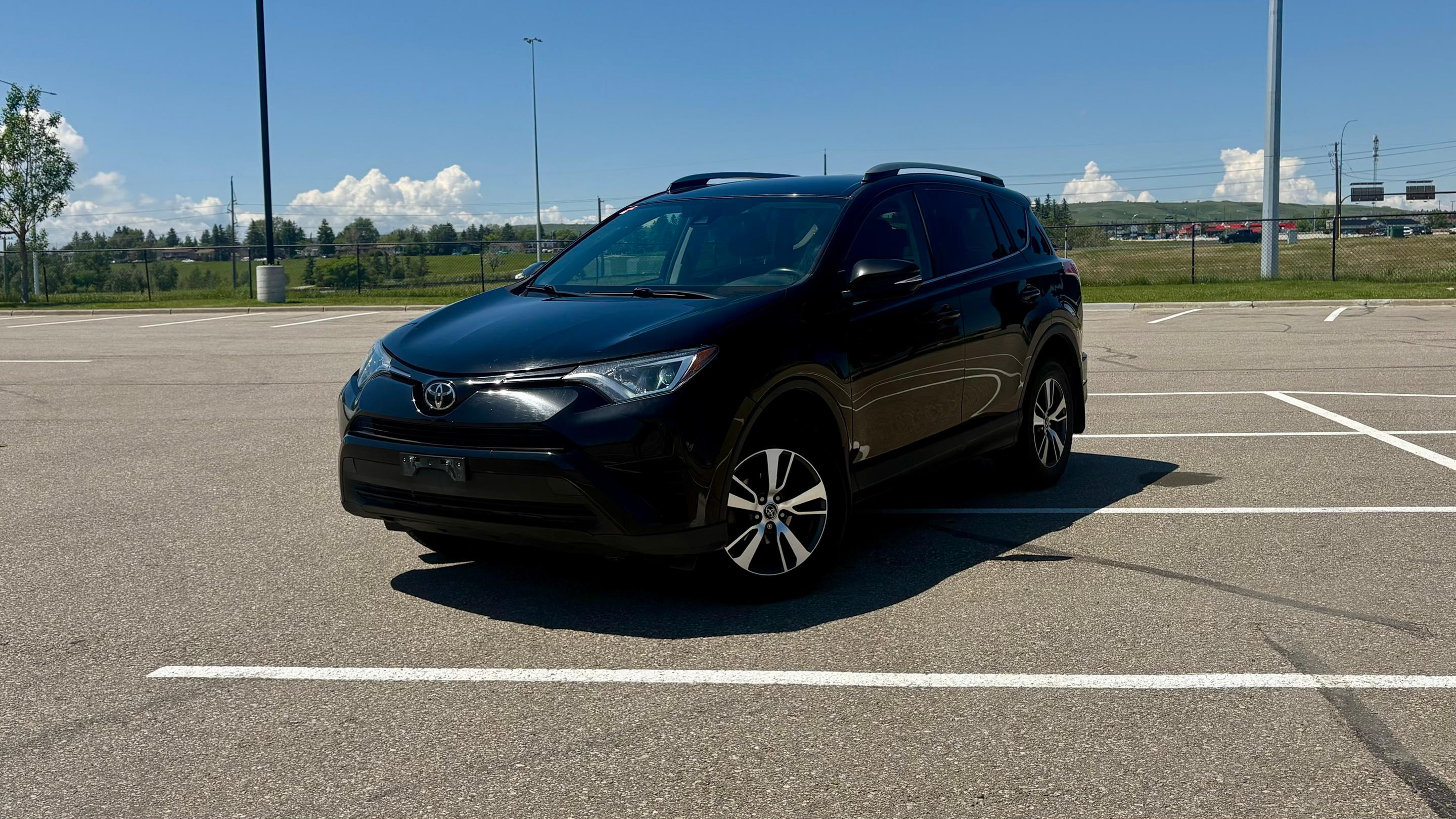 Toyota RAV4 2018 in Calgary, AB