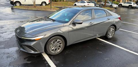 Hyundai Elantra 2024