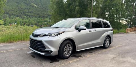 Toyota Sienna 2025