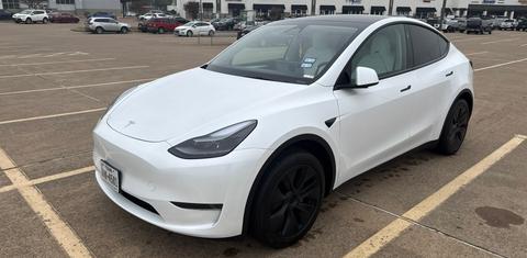 Tesla Model Y 2024