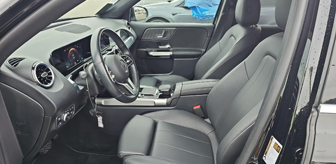 Mercedes-Benz GLB-Class 2023