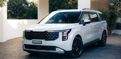 Kia CARNIVAL 2025