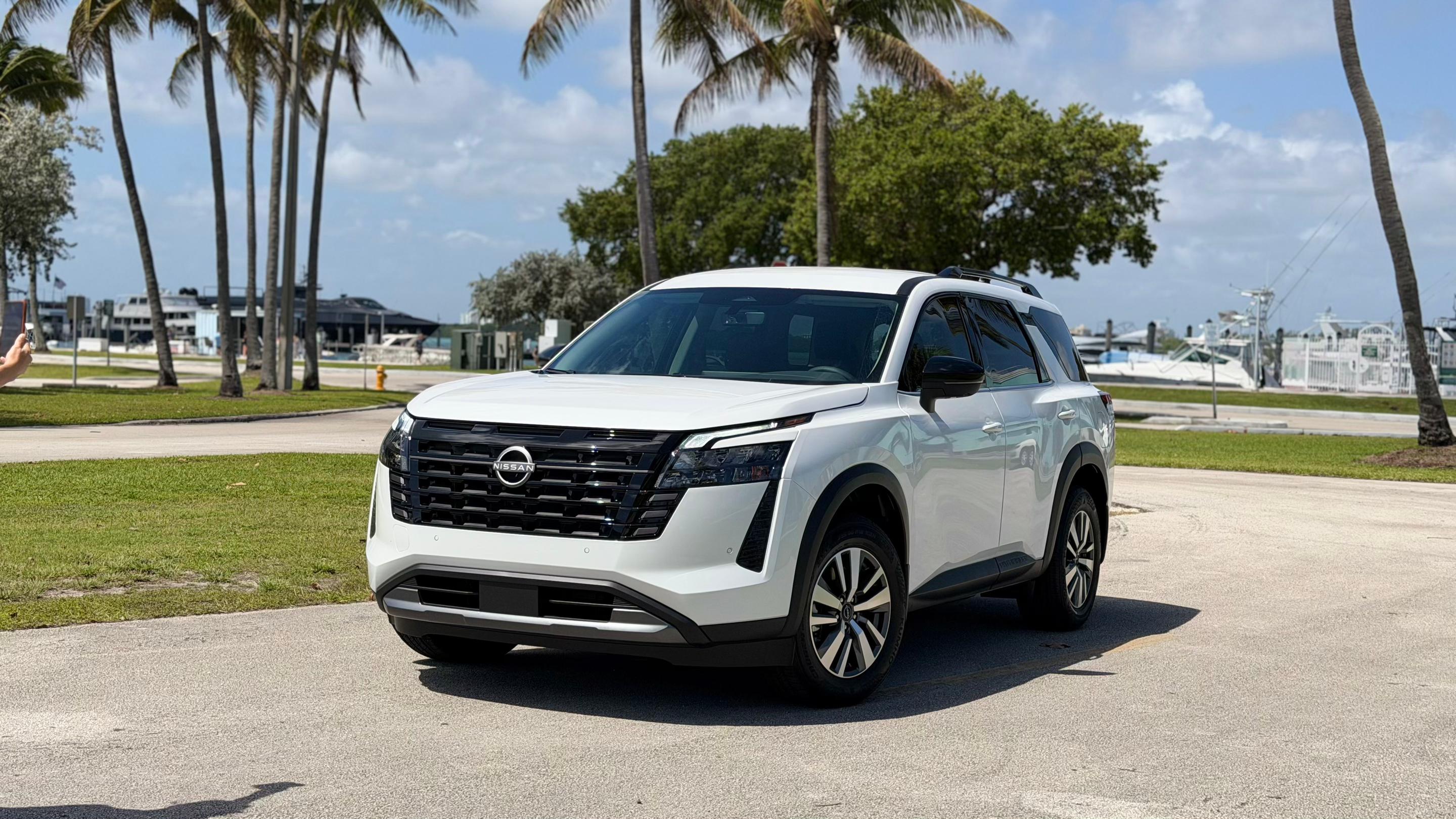 Nissan Pathfinder 2026 in Miami, FL