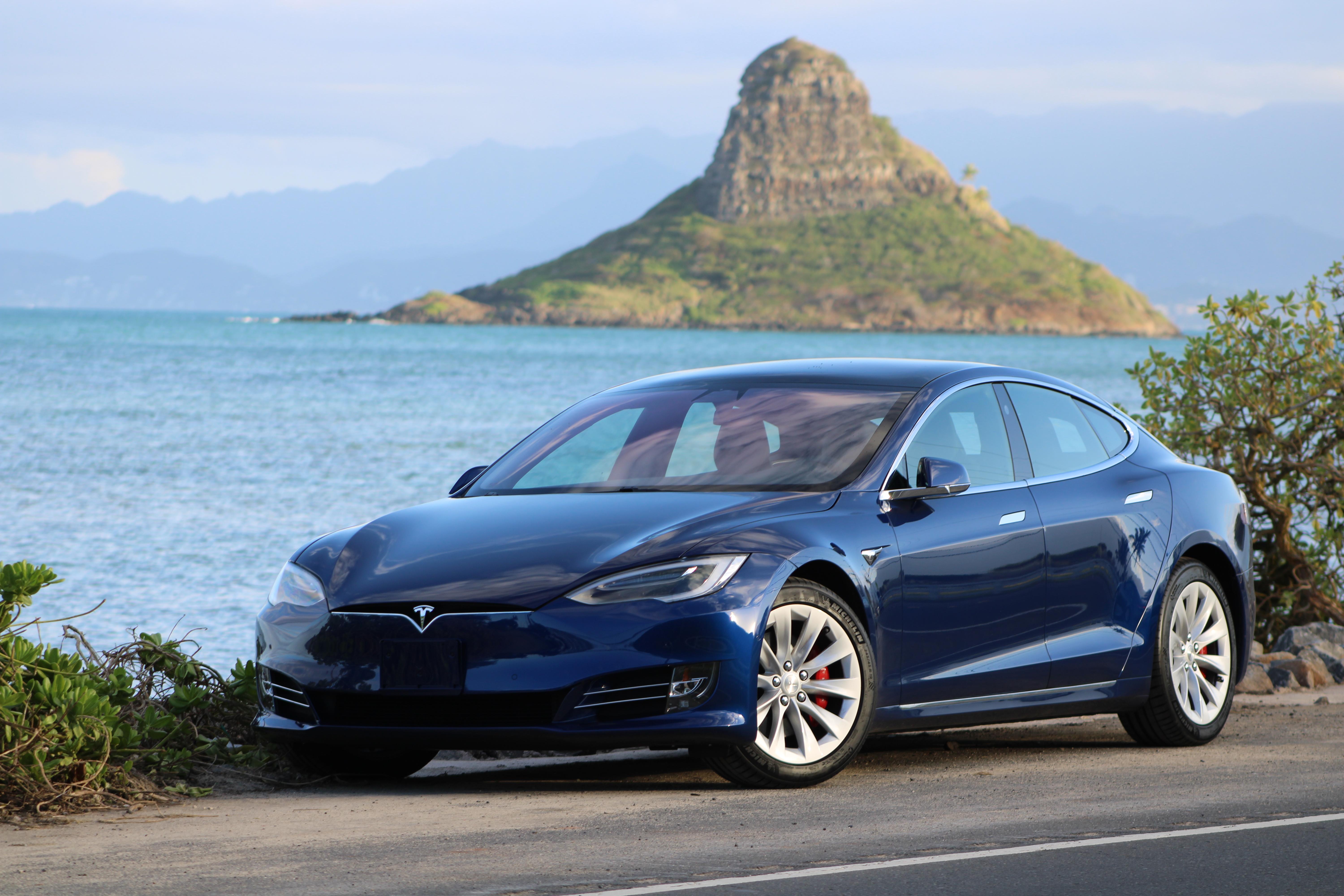 Tesla Model S 2020 in 